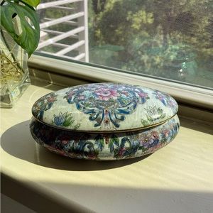 Vintage H.F.P Macau Oval Porcelain Trinket Box